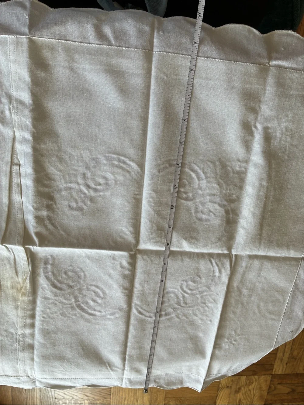 Embroidered White Table Square - Elegant Cutwork Design
